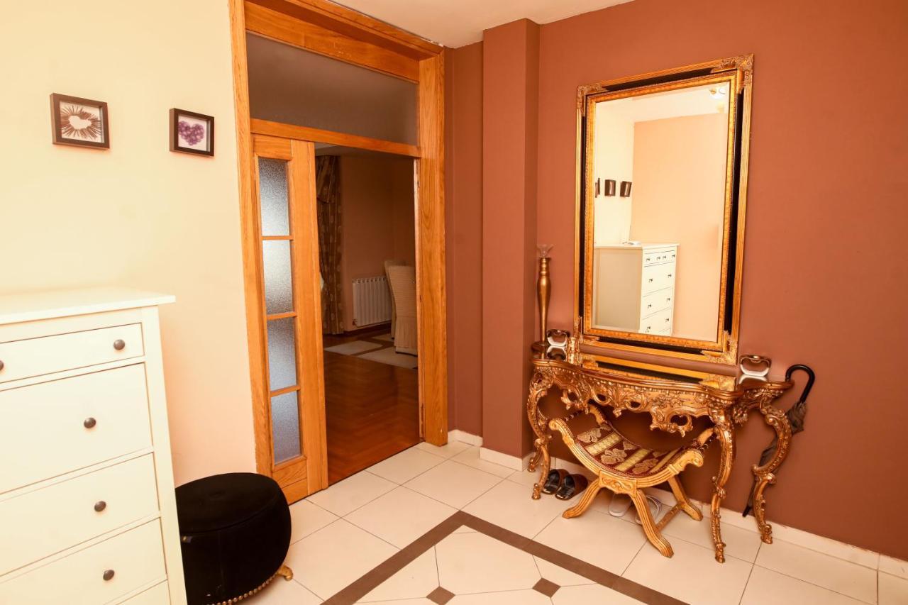 Ugodan I Luksuzan Apartman Баня-Лука Екстер'єр фото