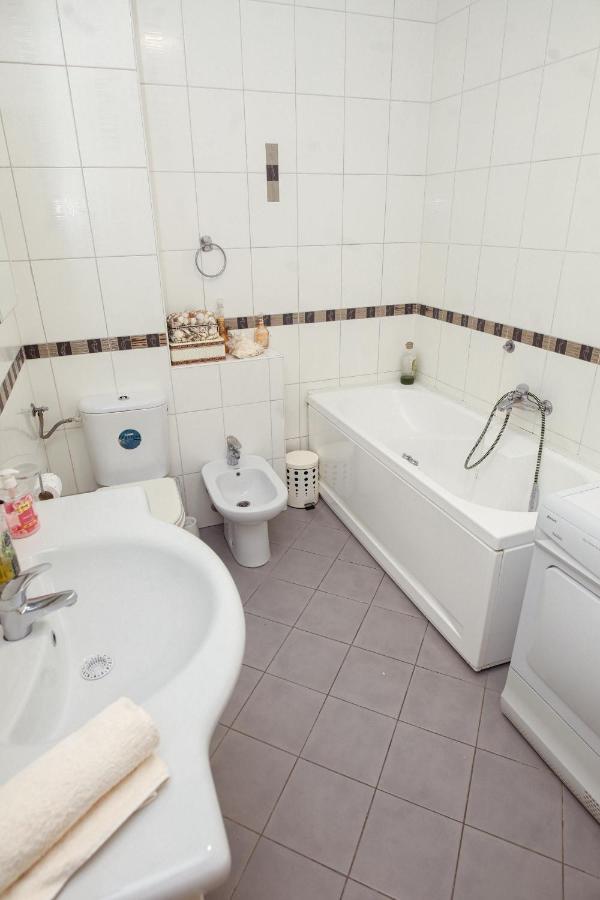 Ugodan I Luksuzan Apartman Баня-Лука Екстер'єр фото