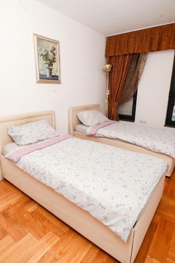Ugodan I Luksuzan Apartman Баня-Лука Екстер'єр фото