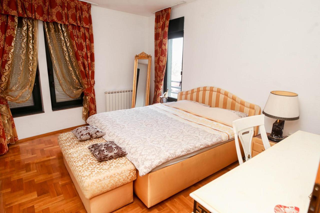 Ugodan I Luksuzan Apartman Баня-Лука Екстер'єр фото
